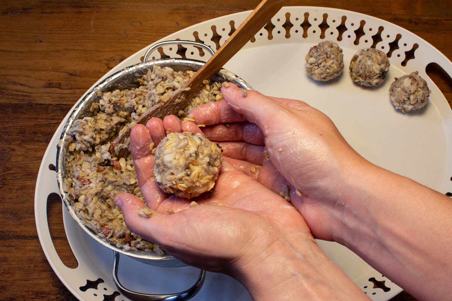 Selbstgemachte Meisenknödel Schritt 3.1