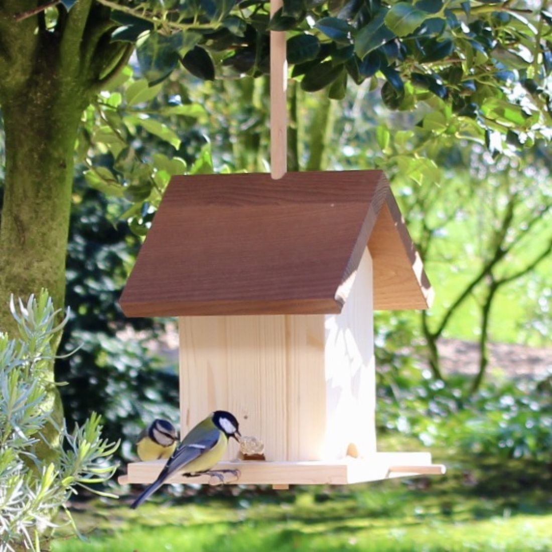 Futterhaus Silo für loses Vogelfutter mit Thermoholzdach