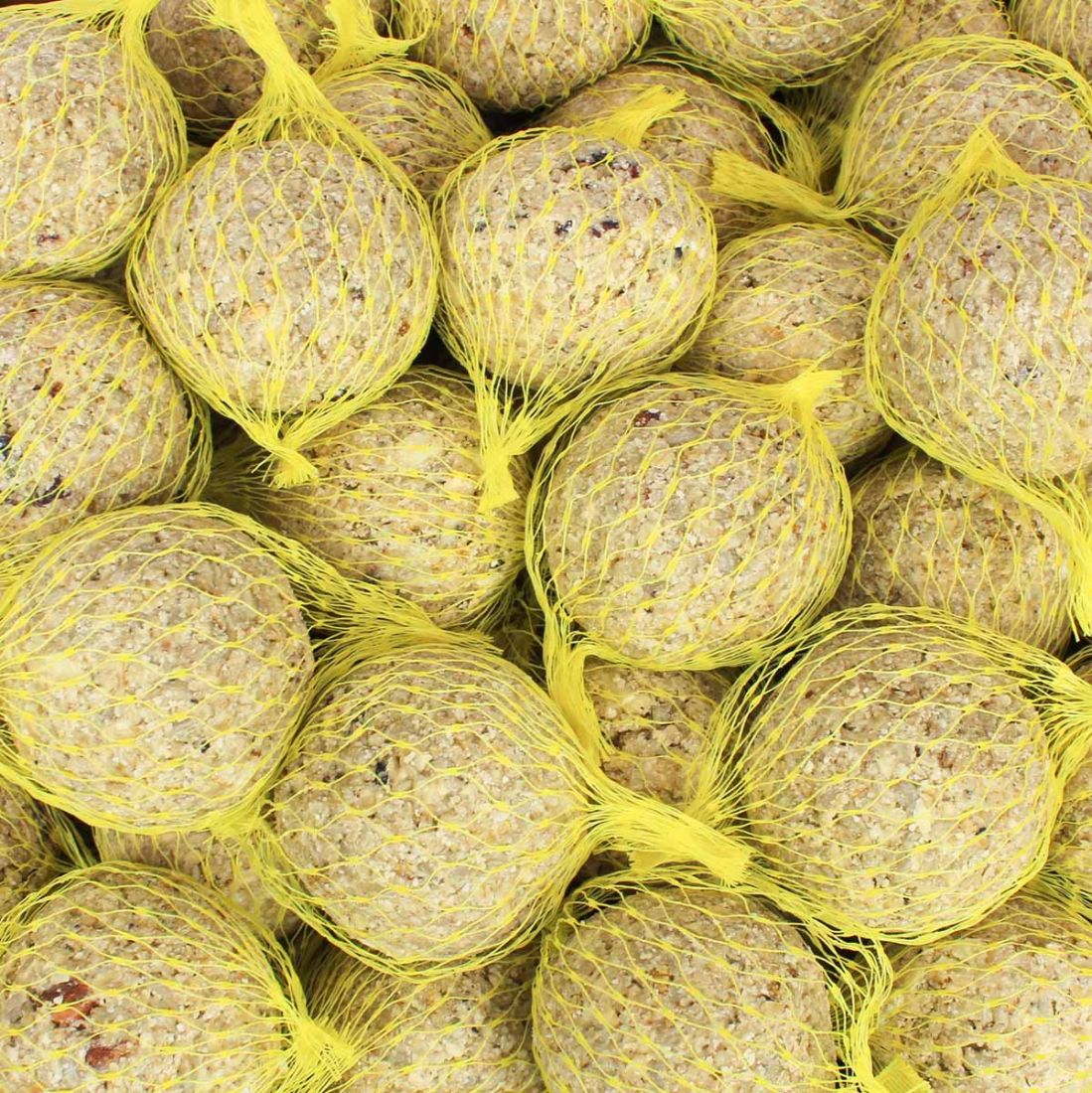 22 x 6 Meisenknödel mit Beeren und Insekten MIT NETZ im SPARPAKET