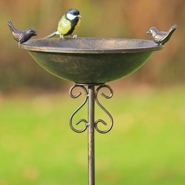 Vogeltränke auf Stab Metall mit 3 Vögeln - Gartenstecker