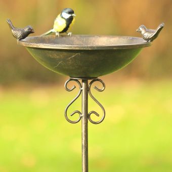 Vogeltränke auf Stab Metall mit 3 Vögeln Gartenstecker